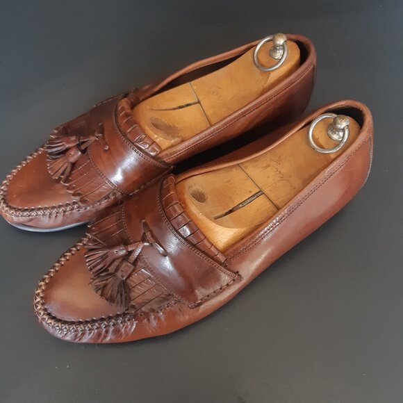 Johnston & Murphy SZ 9.5 Chestnut Brown Men's Tassel Loafers with Kilt Fringe - Picture 3 of 13